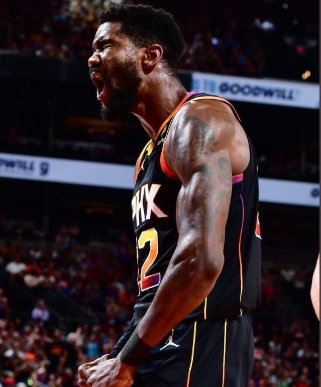 希腊男篮翻盘独行侠，艾顿绝境逆转