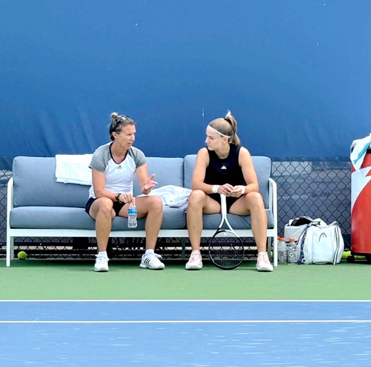 关于英国网球队翻盘世界网球队，纳达尔制霸全场的信息