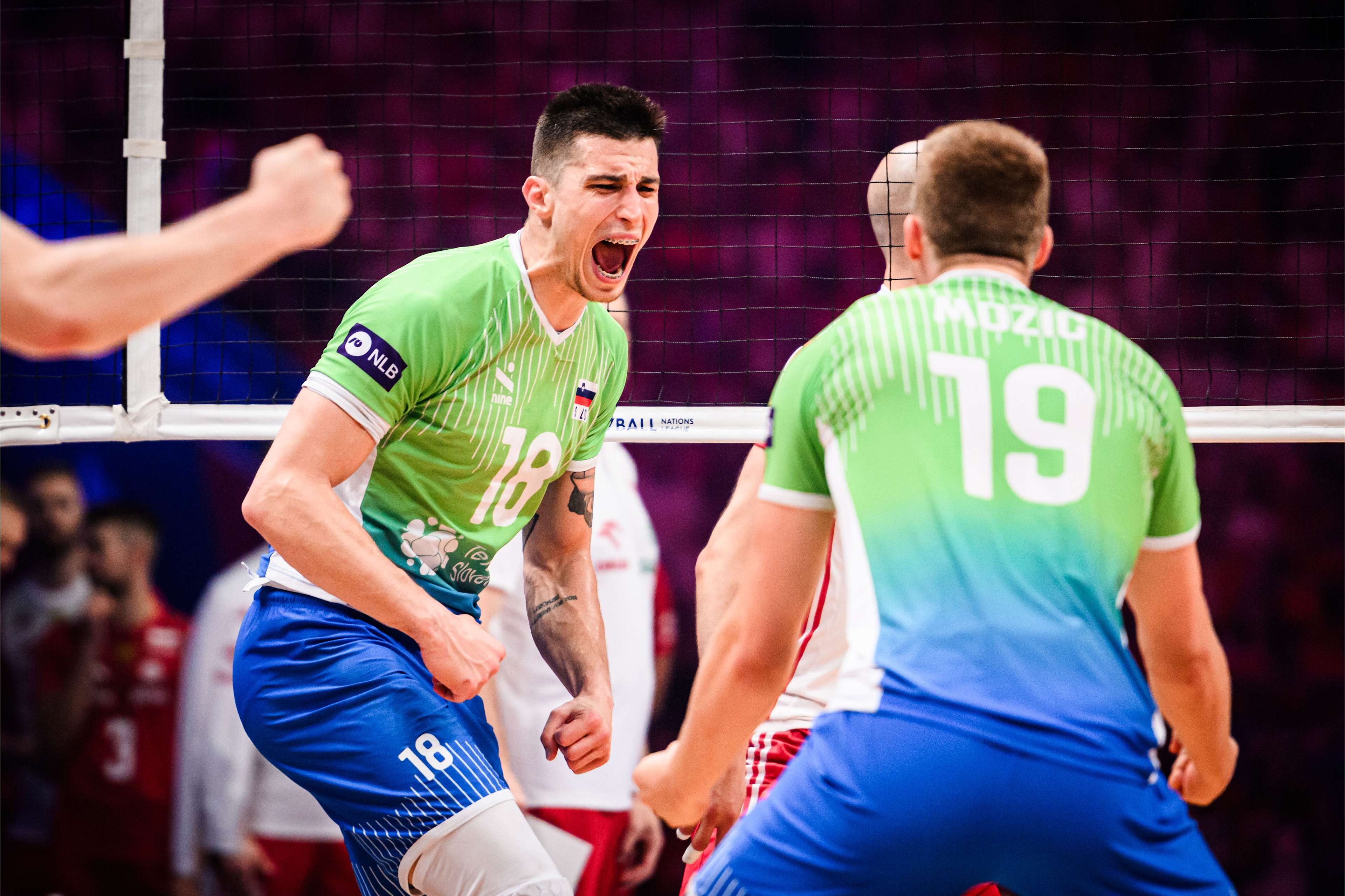 波兰队轻取奥地利队，张继科统治全场