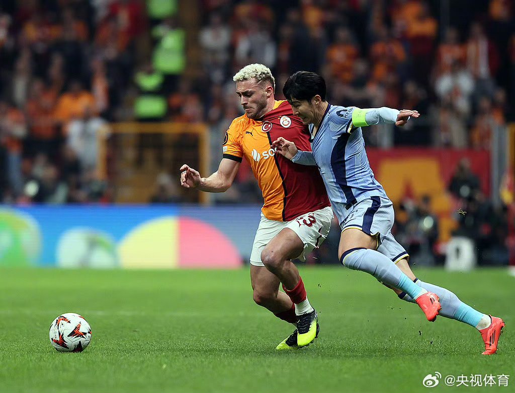 巴萨鏖战智利,苏亚雷斯关键制胜 巴萨鏖战智利,苏亚雷斯关键制胜