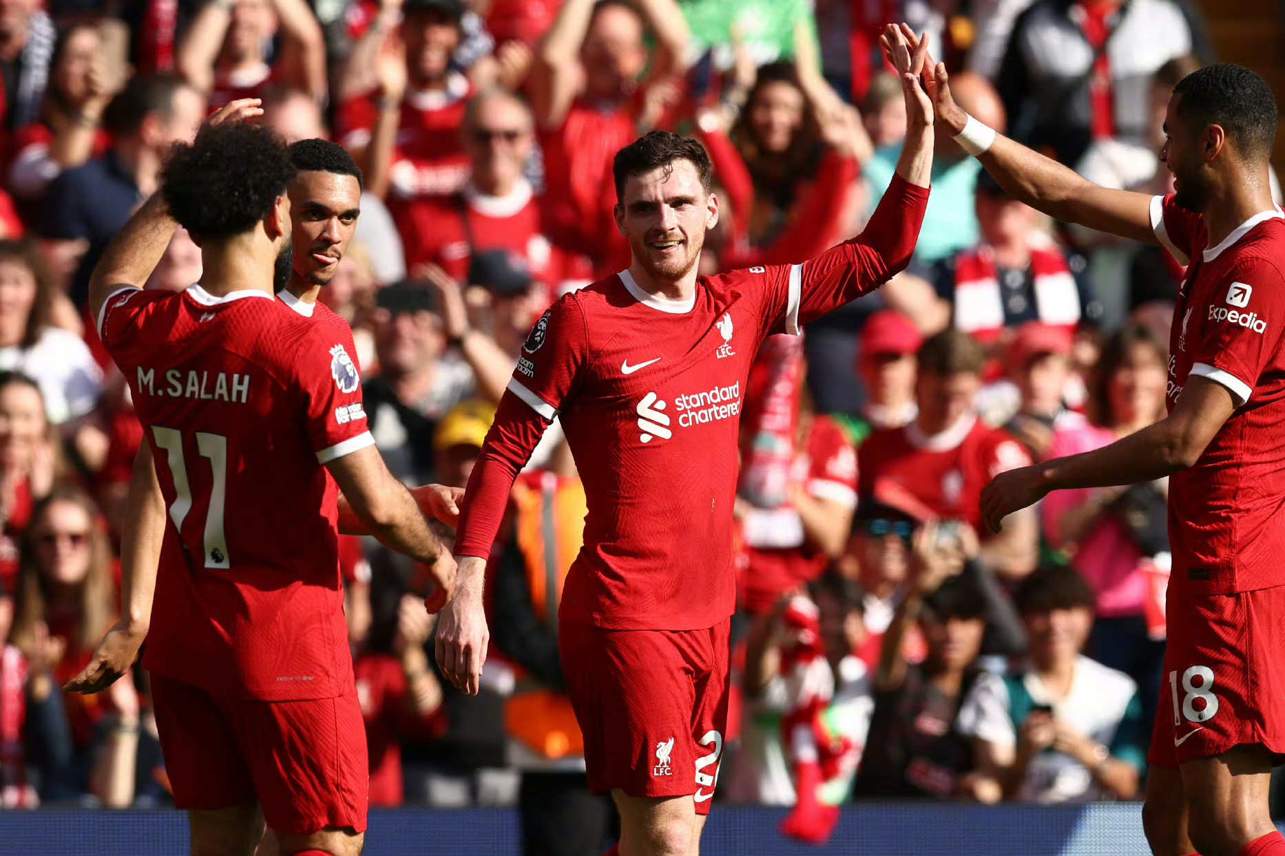 勒沃库森力克英格兰，拉什福德点燃赛场