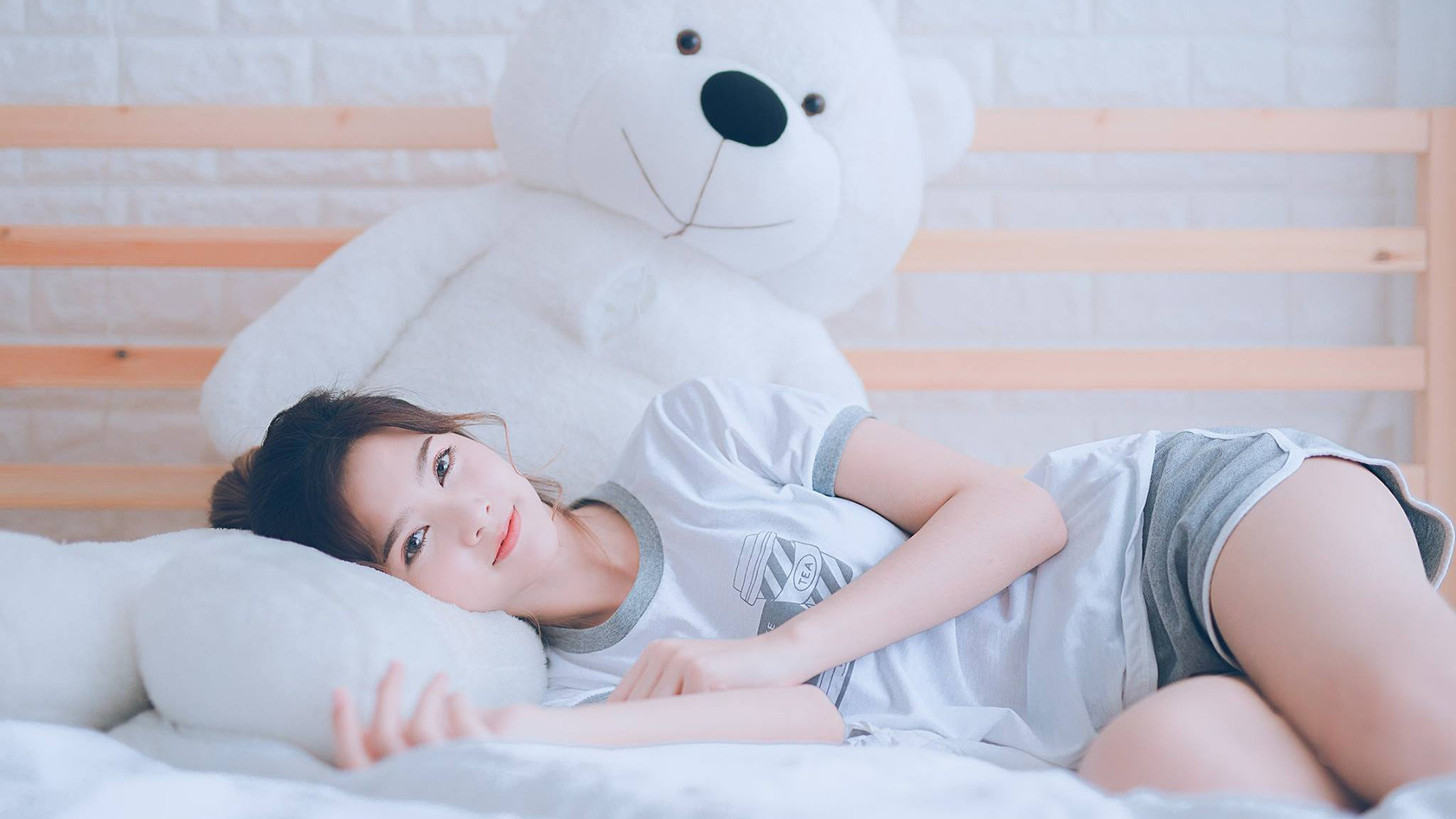 绝境王座,勒克莱尔单骑救主,阿斯顿马丁的史诗逆袭