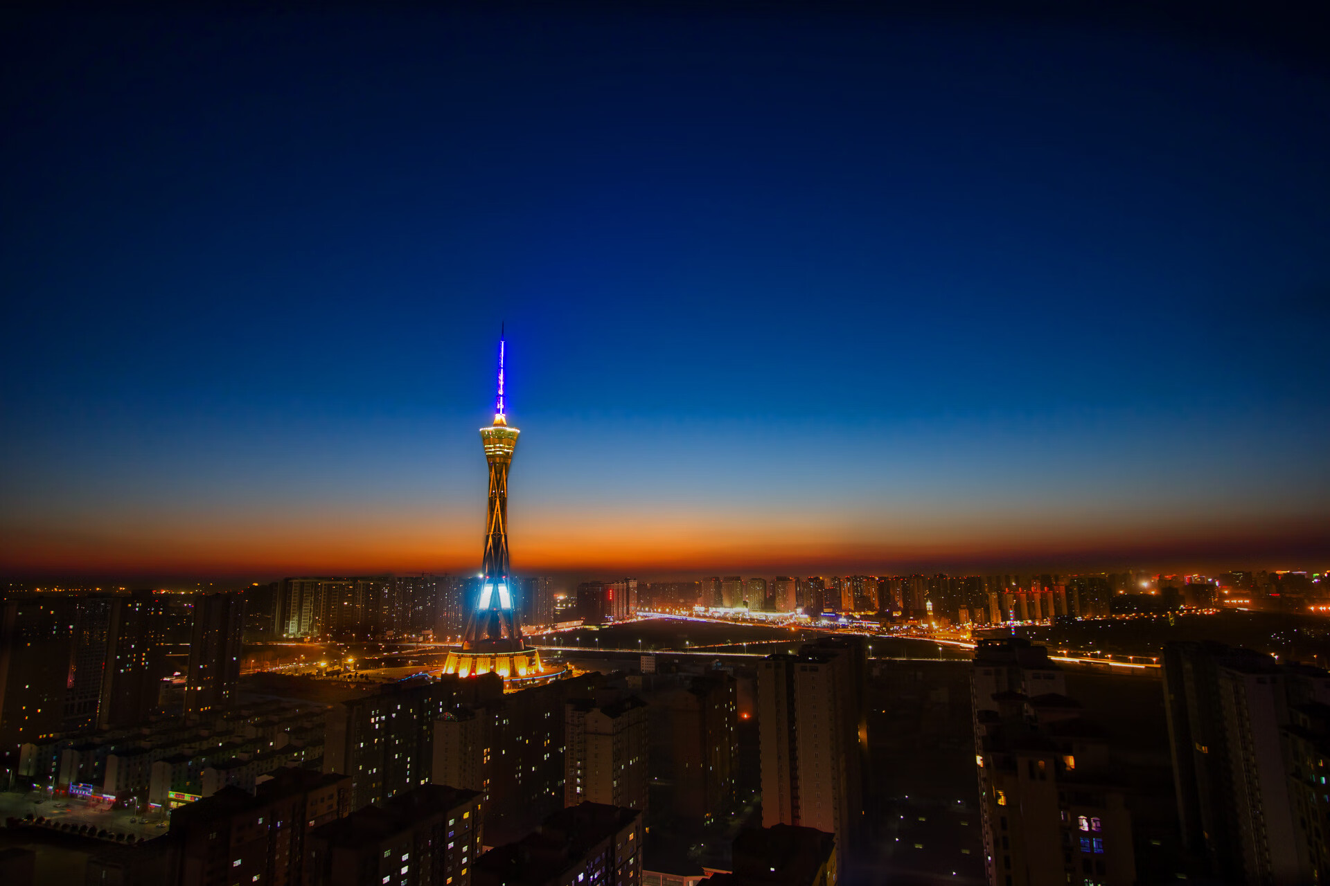 双面夹击,尼克斯战术齿轮碾碎马刺,布伦森化身终极胜负手